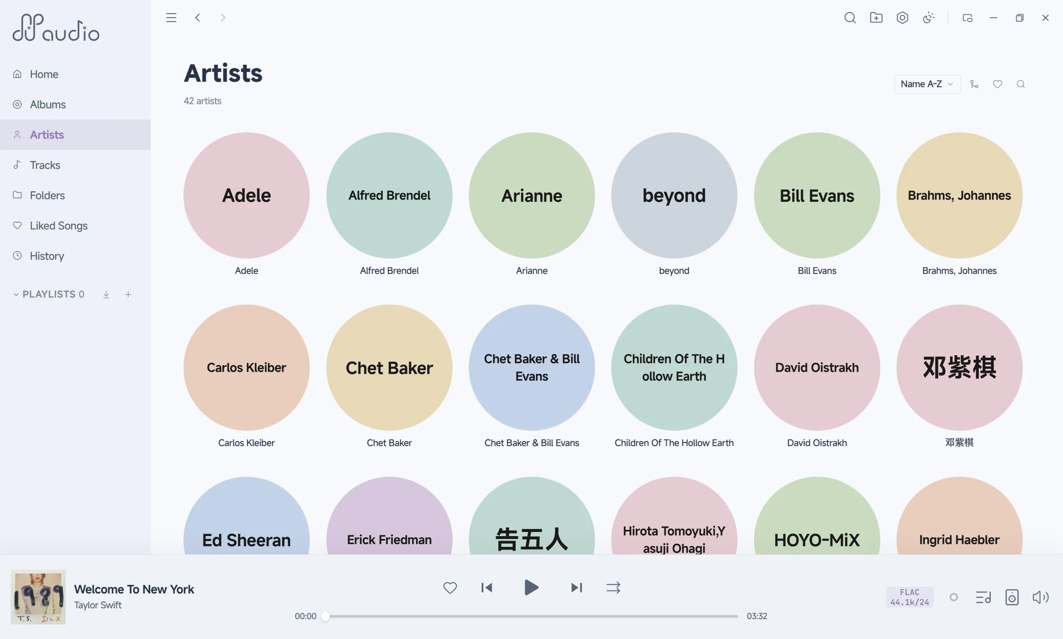 ffaudio 艺术家视图（浅色主题）：42 位艺术家的圆形头像网格，按名称 A-Z 排序。